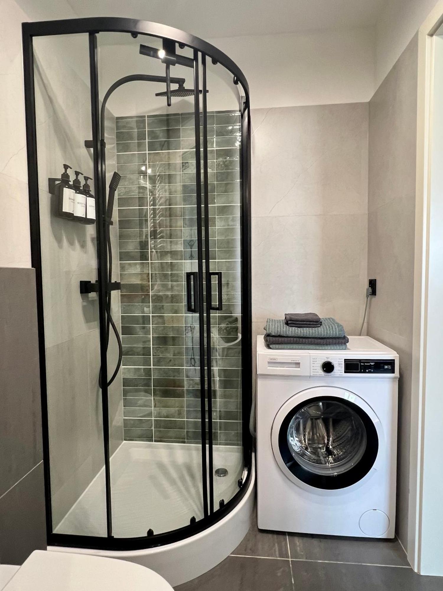 Apartament Przytulny 5 - Las, Self Check In, Dworzec Pkp ジェシュフ エクステリア 写真